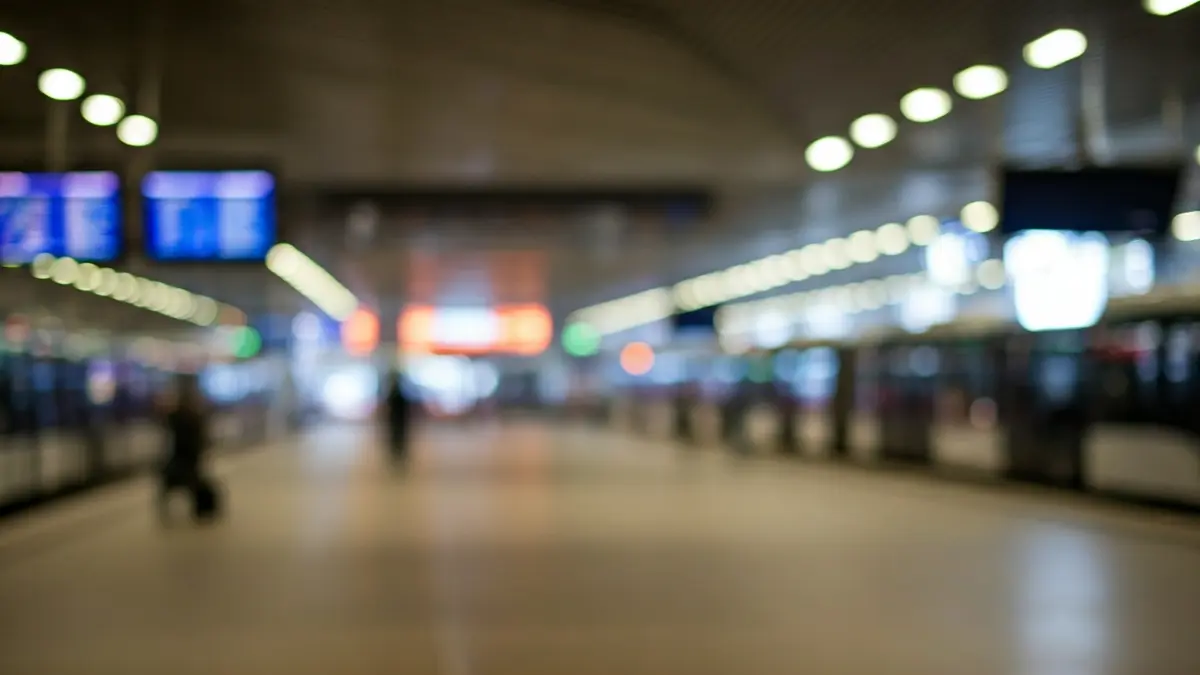 Imaxe xenérica dunha estación de autobuses moderna e eficiente.