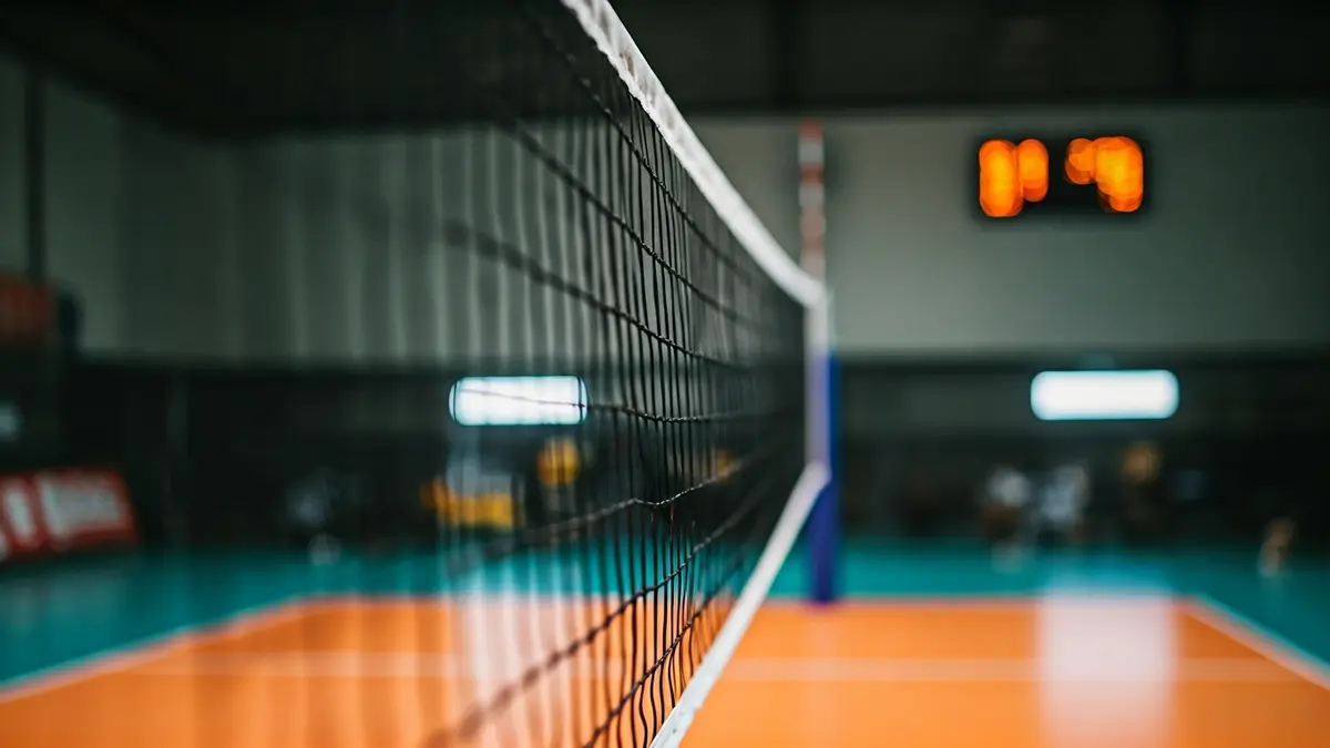 Imagen genérica de una red de voleibol en un pabellón deportivo.