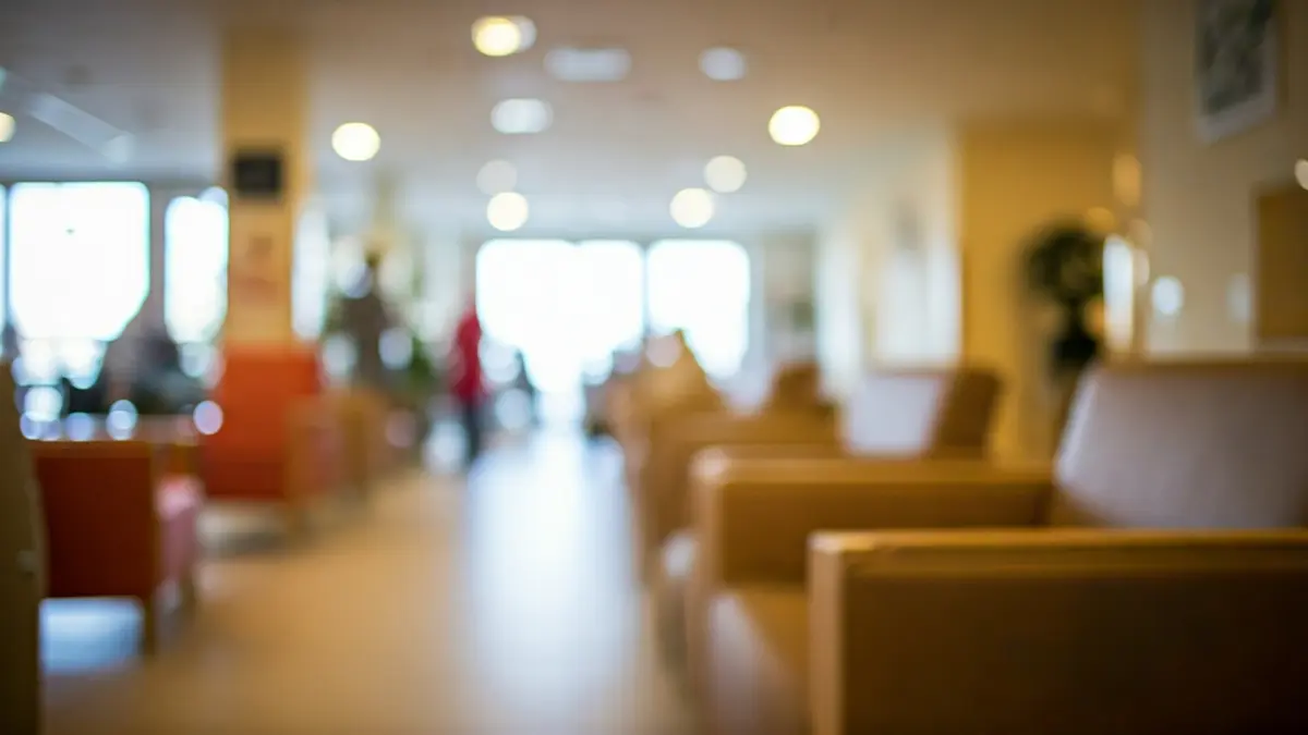 Imaxe xenérica dunha residencia de maiores moderna e acolledora.