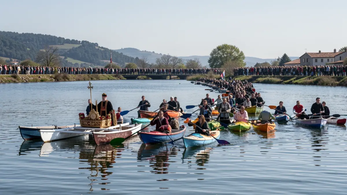Imagen de una procesión fluvial en Castrelo de Miño con embarcaciones en el embalse.