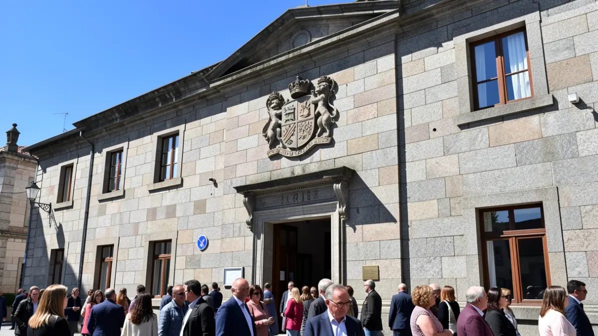 Imaxe xenérica de fachada dun edificio institucional galego con escudo.