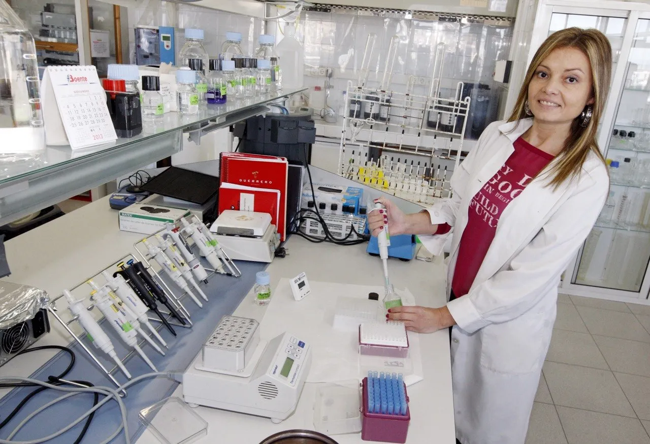 Mónica Carrera, investigadora do IIM-CSIC, recoñecida co Premio Menina Sarmiento