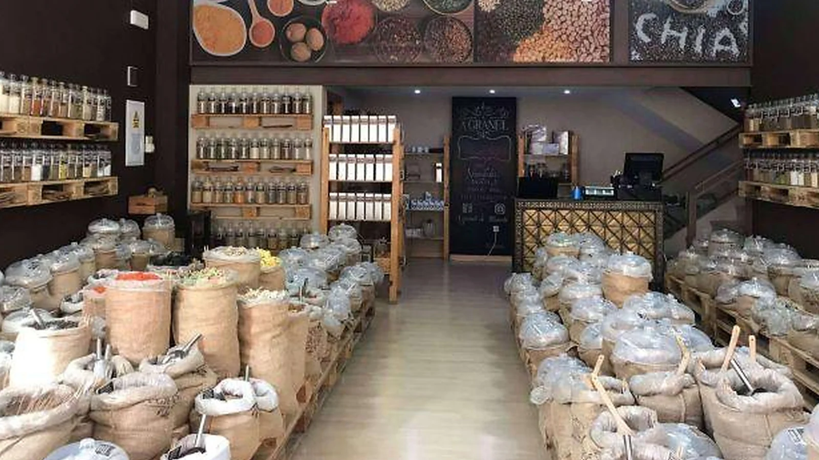 A Granel Tienda achega a compra de alimentos a granel a fogares de toda España
