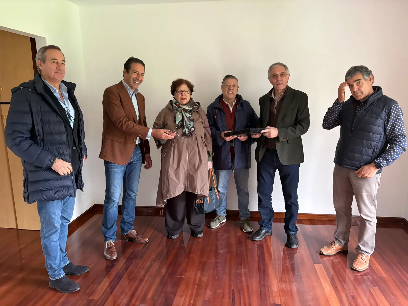 A Xunta entrega dúas vivendas de alugamento en Mondoñedo