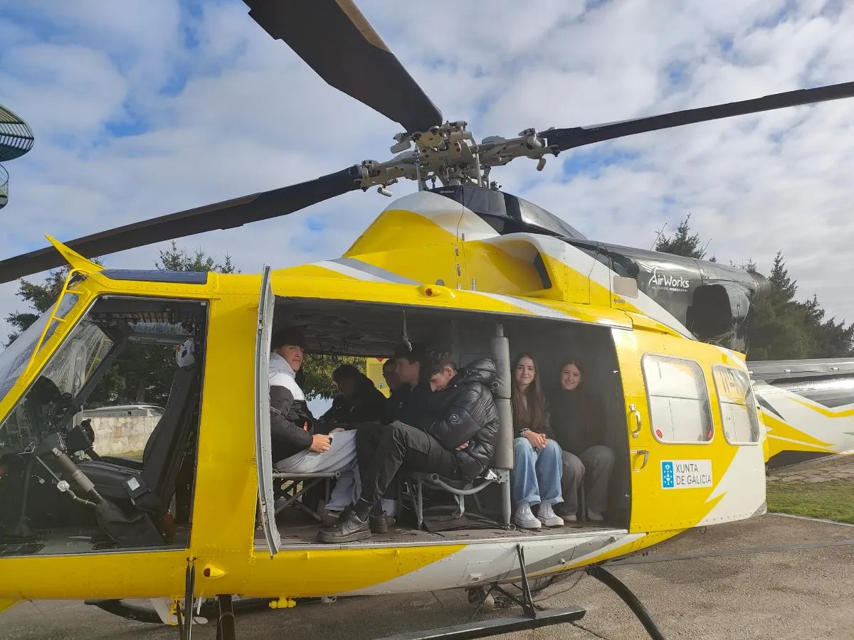 Alumnado de Becerreá visita bases de medios aéreos contra incendios