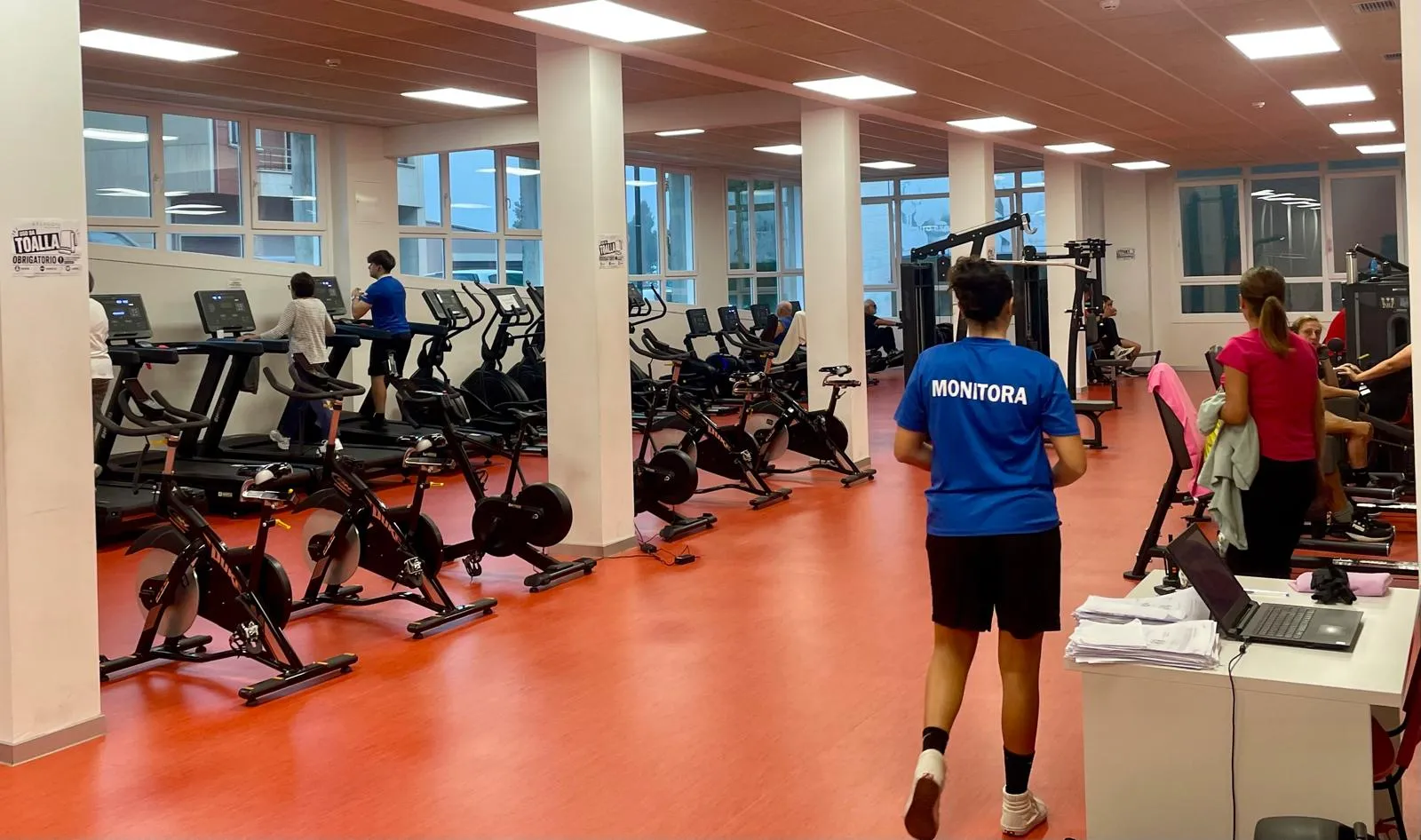Bueu amplía cursos e actividades na Piscina Municipal