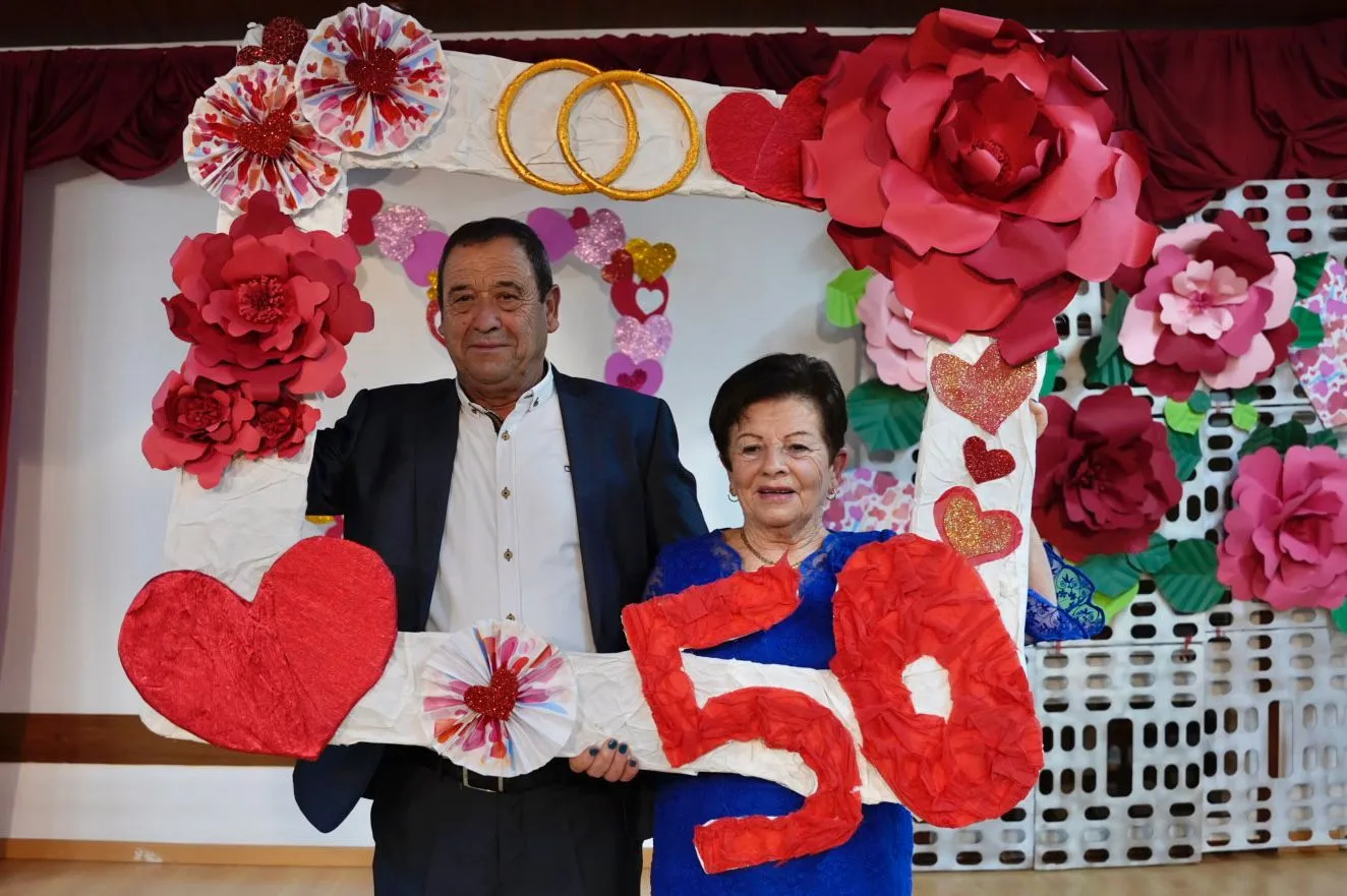 Poio homenaxea as parellas que celebran as súas vodas de ouro