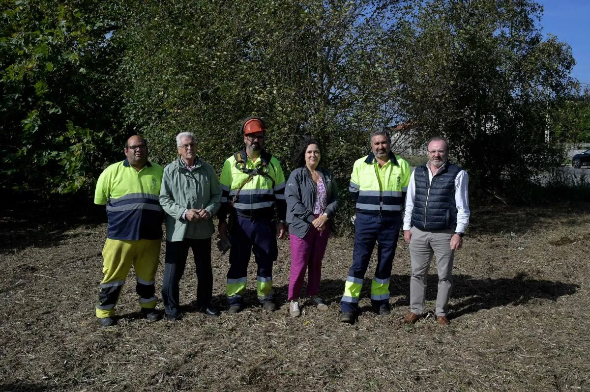 Tres traballadores do programa 'Rural Activo' axudan en Malpica