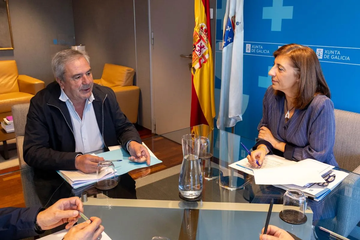 Xunta e Concello de Carral avalían melloras no saneamento